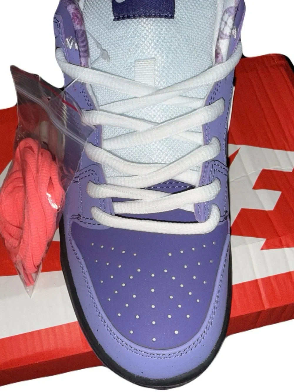 Nike Purple and Black Low-Top Sneakers